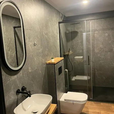 Nadrzeczna 14 アパート *