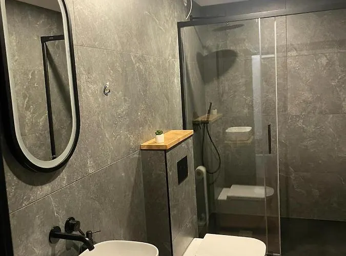 Nadrzeczna 14 아파트 *